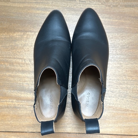 Nisolo Eva Everyday Chelsea Boot - Picture 6 of 6